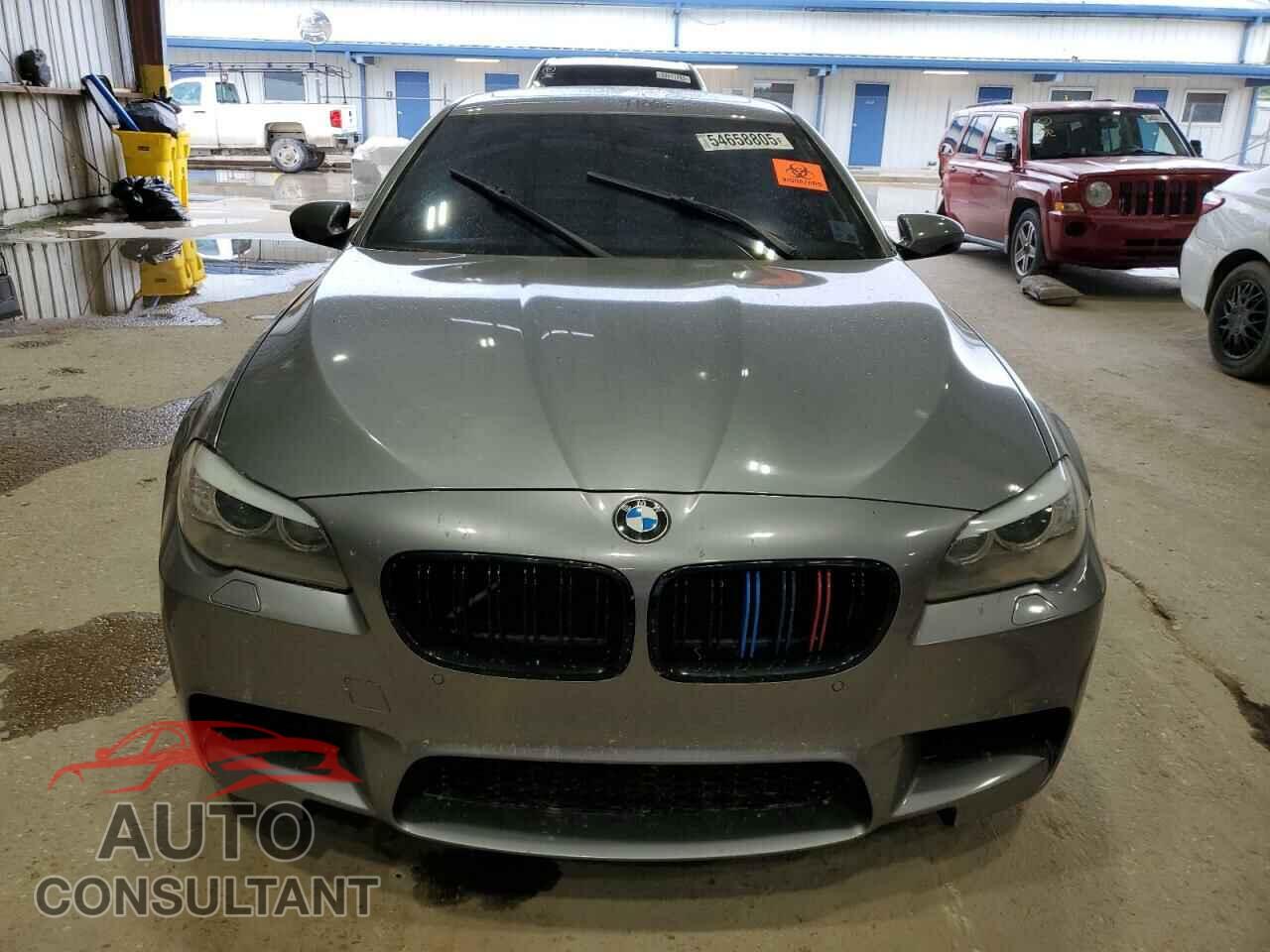 BMW M5 2013 - WBSFV9C50DC772924