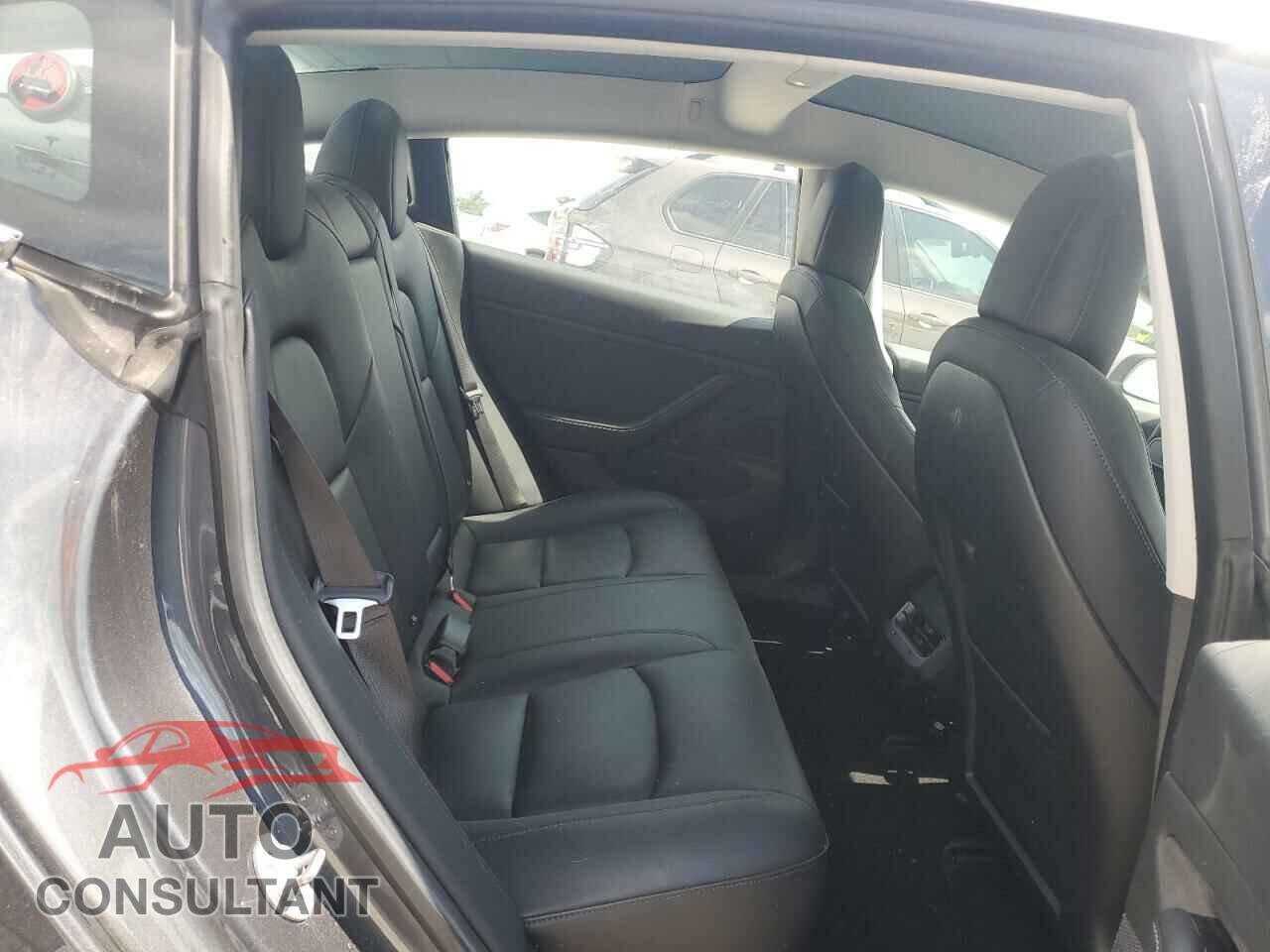 TESLA MODEL 3 2018 - 5YJ3E1EA6JF047204