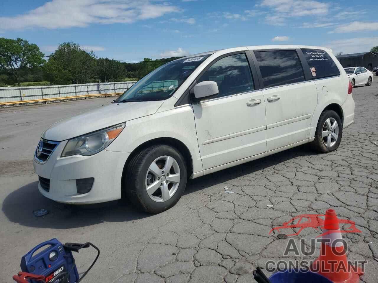 VOLKSWAGEN ROUTAN 2010 - 2V4RW3D1XAR424552
