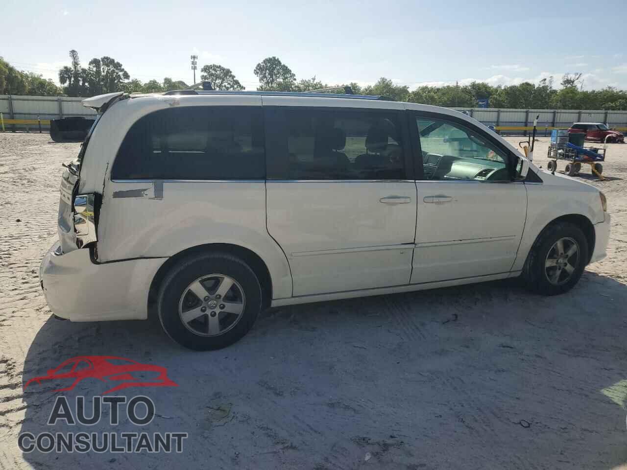 DODGE CARAVAN 2011 - 2D4RN5DG5BR755153