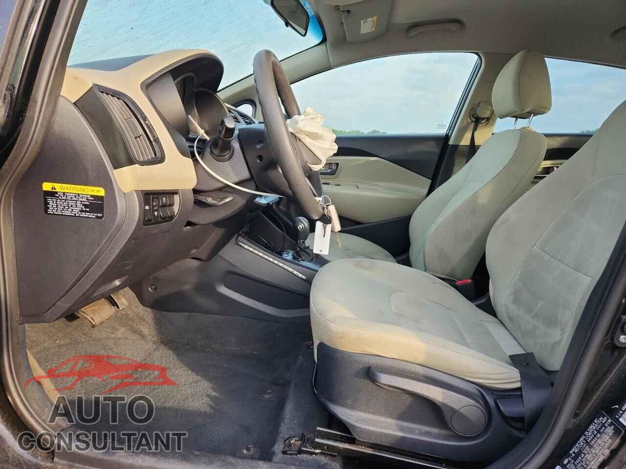KIA RIO 2013 - KNADM4A37D6310930