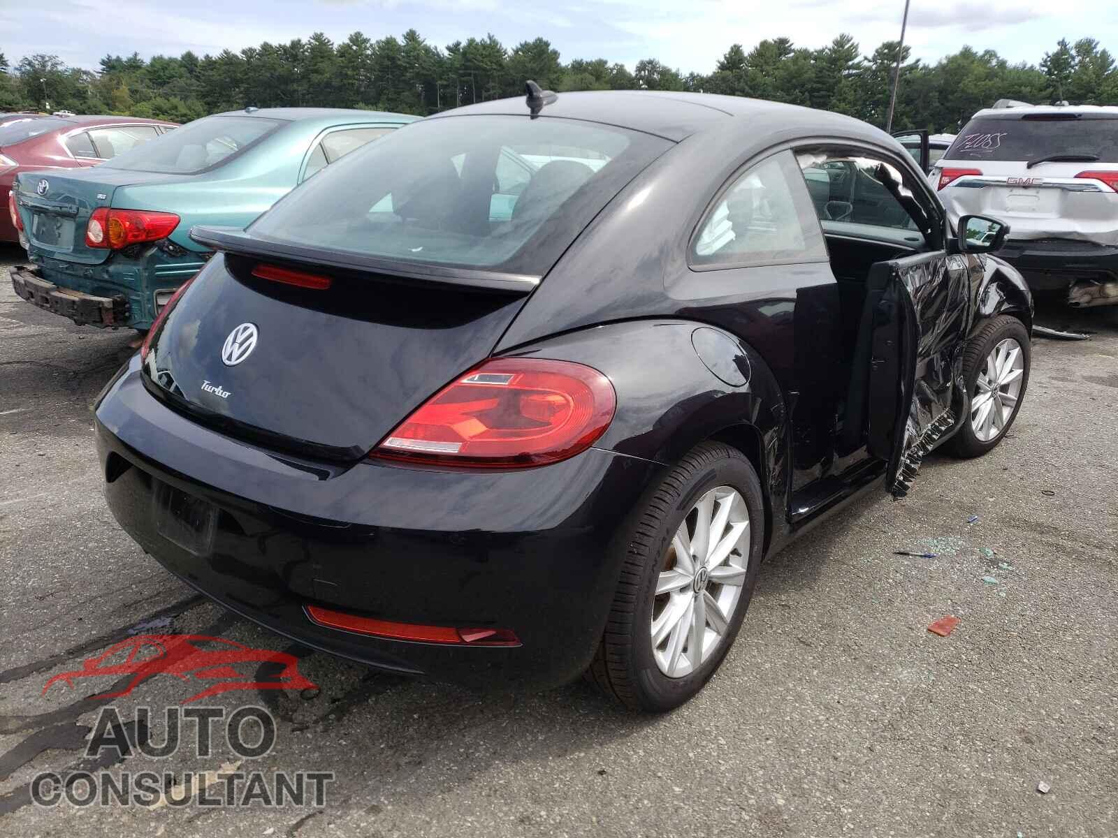VOLKSWAGEN BEETLE 2018 - 3VWFD7AT7JM710203