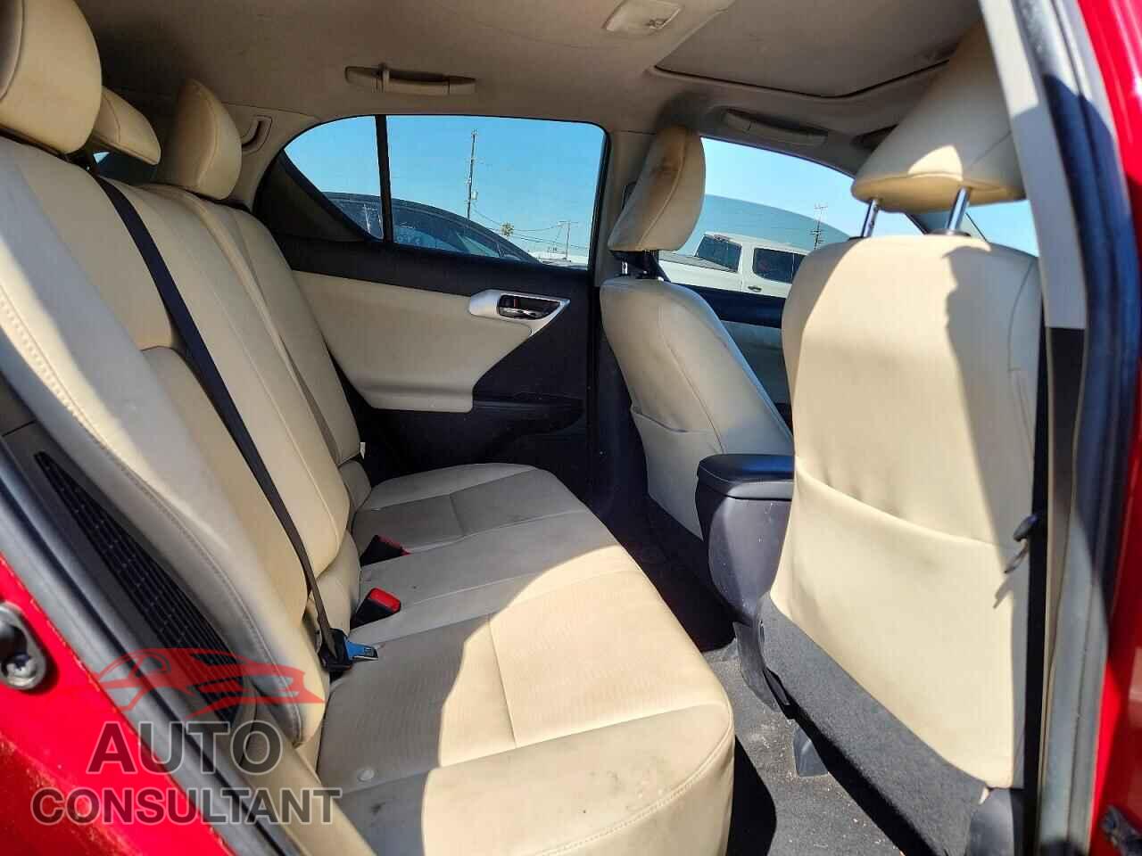 LEXUS CT 200 2011 - JTHKD5BH2B2015425