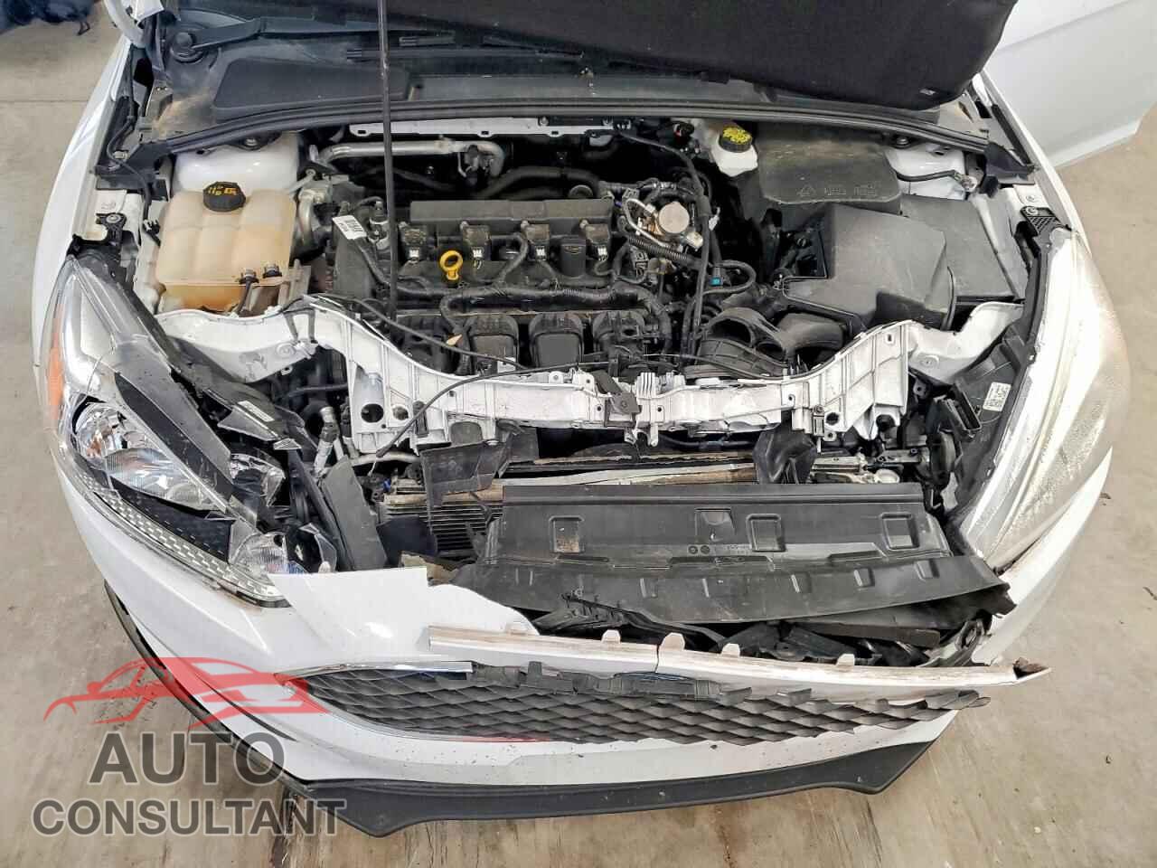 FORD FOCUS 2018 - 1FADP3F23JL327814