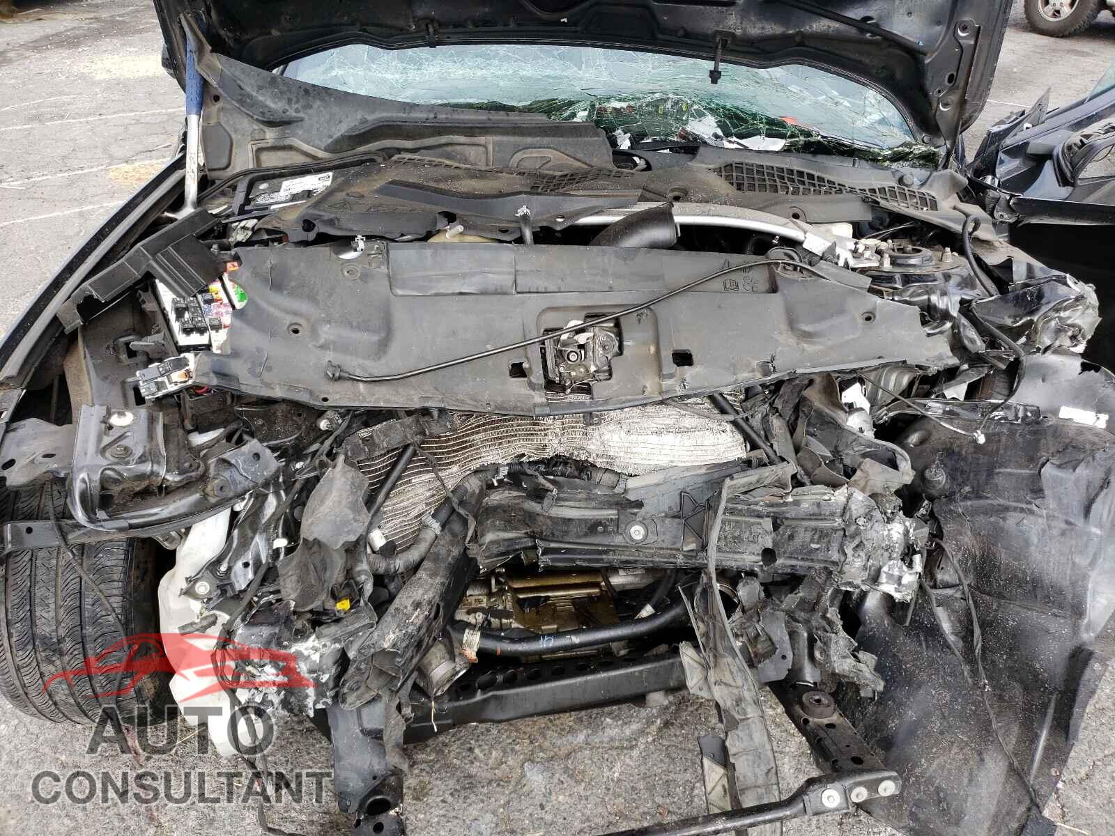FORD MUSTANG 2018 - 1FATP8UH3J5155143