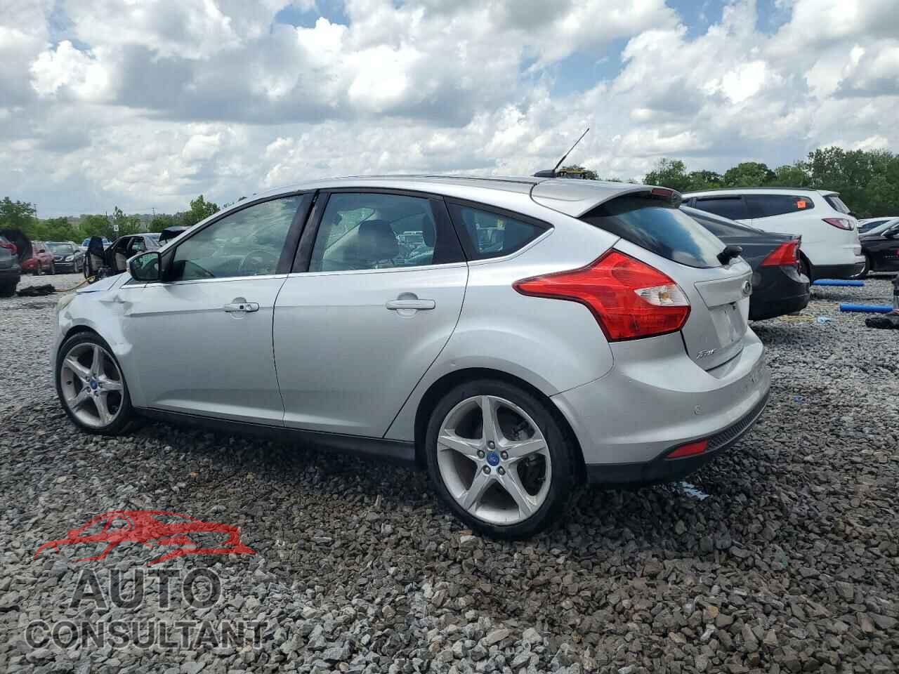 FORD FOCUS 2012 - 1FAHP3N22CL219643