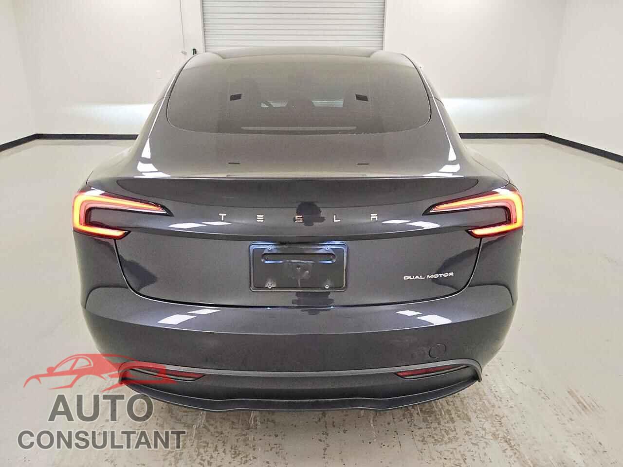TESLA MODEL 3 2024 - 5YJ3E1EB4RF743791
