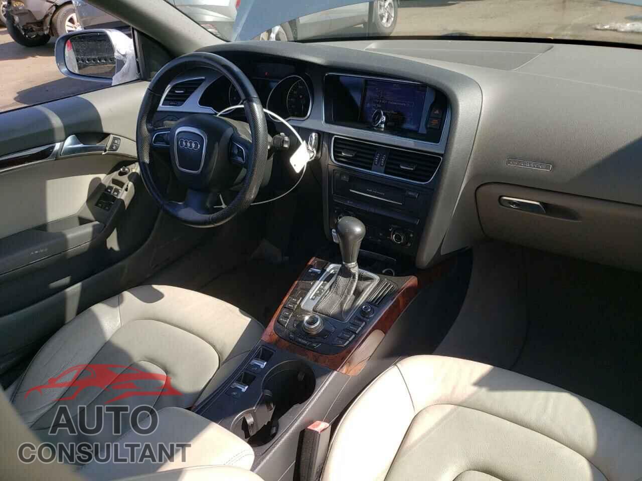 AUDI A5 2011 - WAULFAFH2BN018775