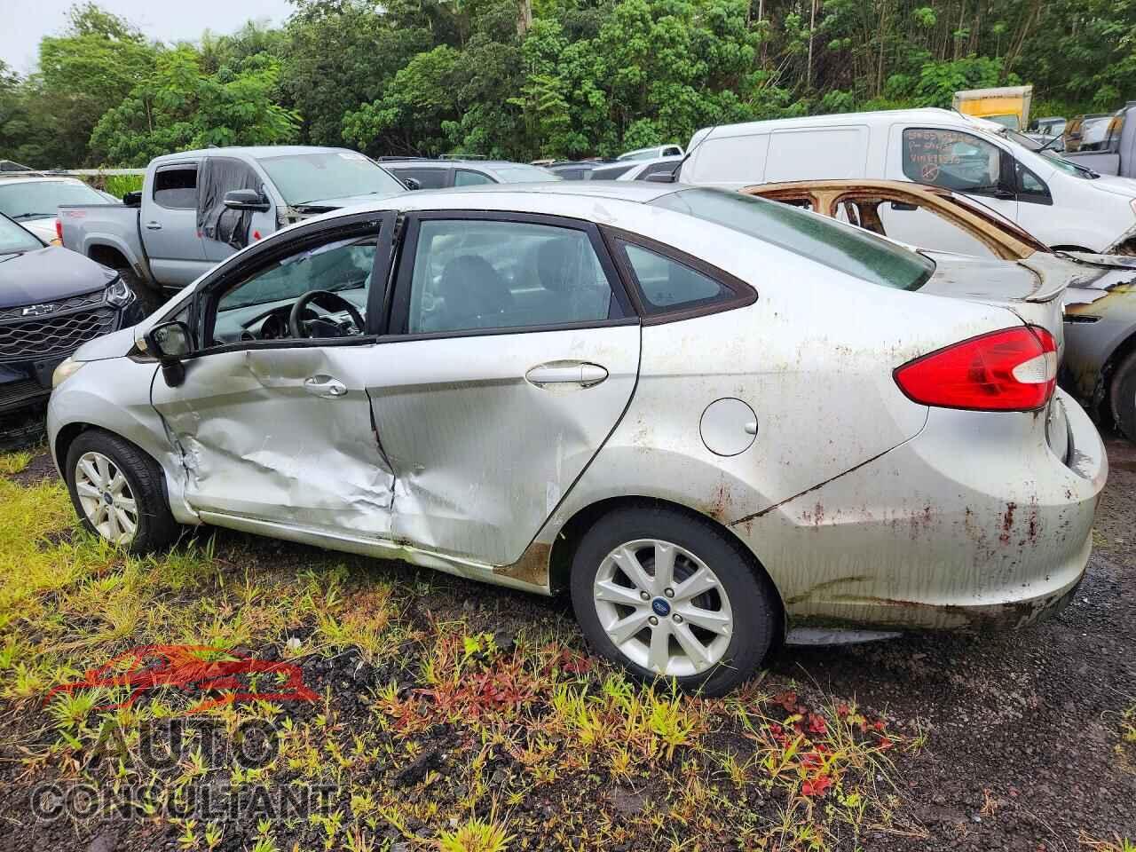FORD FIESTA 2013 - 3FADP4BJ5DM208409
