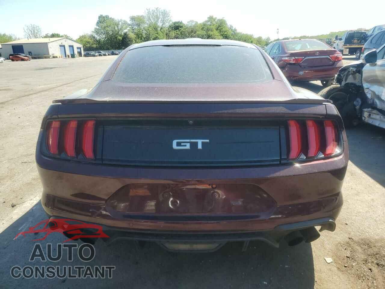 FORD MUSTANG 2018 - 1FA6P8CF5J5127423