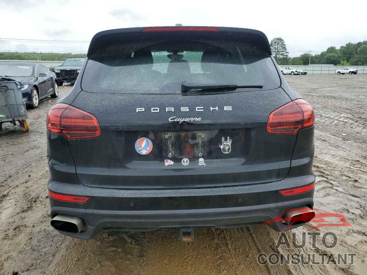 PORSCHE CAYENNE 2016 - WP1AA2A28GKA13122