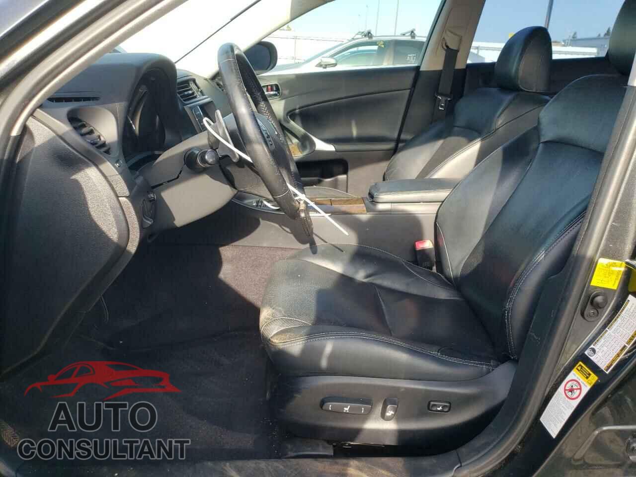 LEXUS IS 2011 - JTHBF5C25B5151910