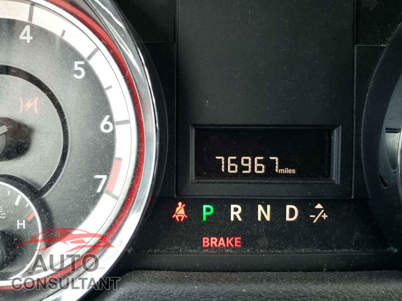 DODGE GRAND CARA 2017 - 2C4RDGBG3HR666012