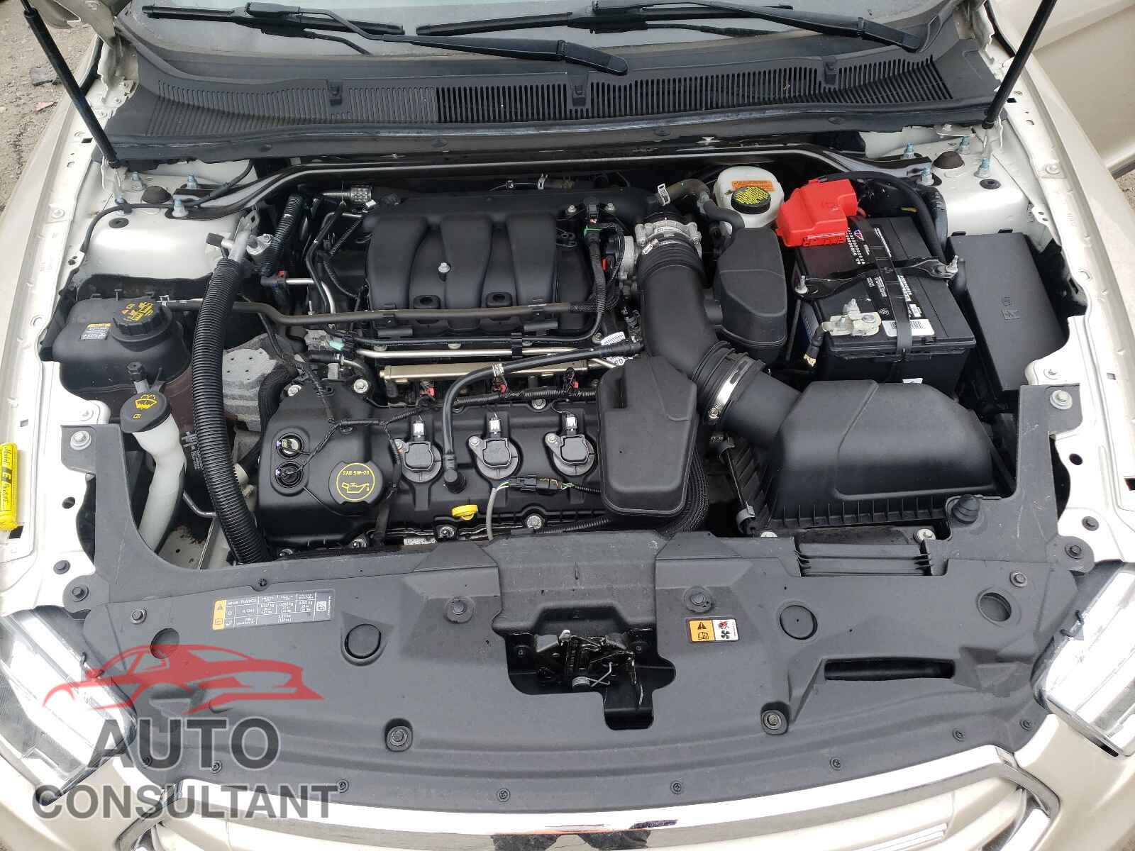 FORD TAURUS 2017 - 1FAHP2F88HG102307