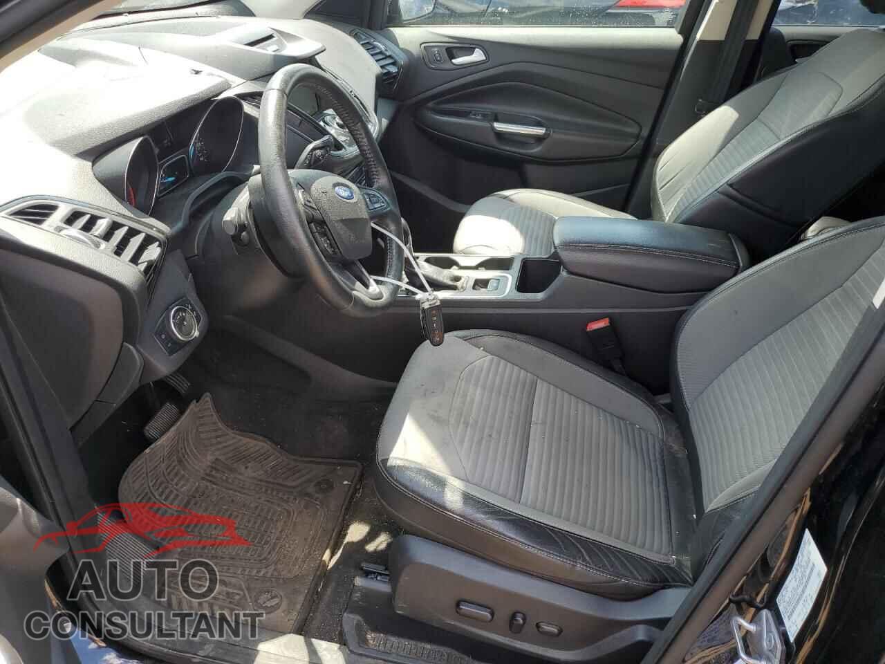 FORD ESCAPE 2017 - 1FMCU0JD4HUB14263