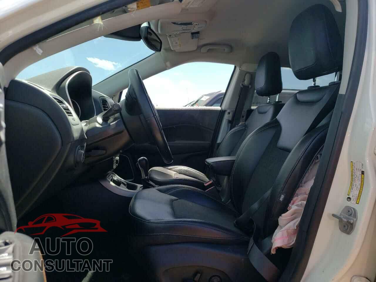 JEEP COMPASS 2018 - 3C4NJDBB5JT418583