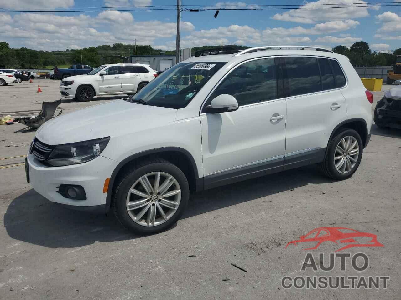 VOLKSWAGEN TIGUAN 2015 - WVGBV7AX2FW557234