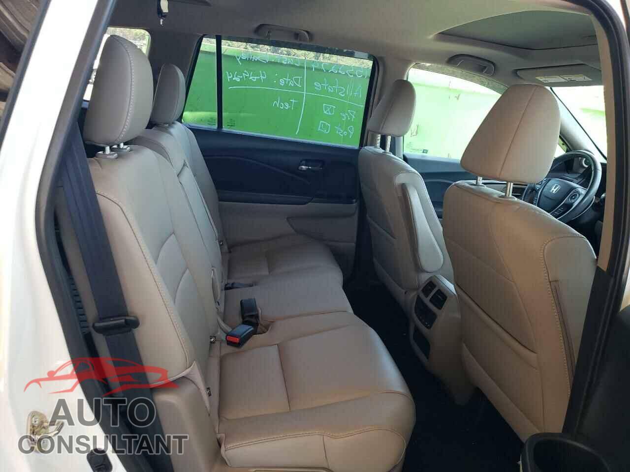 HONDA PILOT 2017 - 5FNYF5H59HB016628