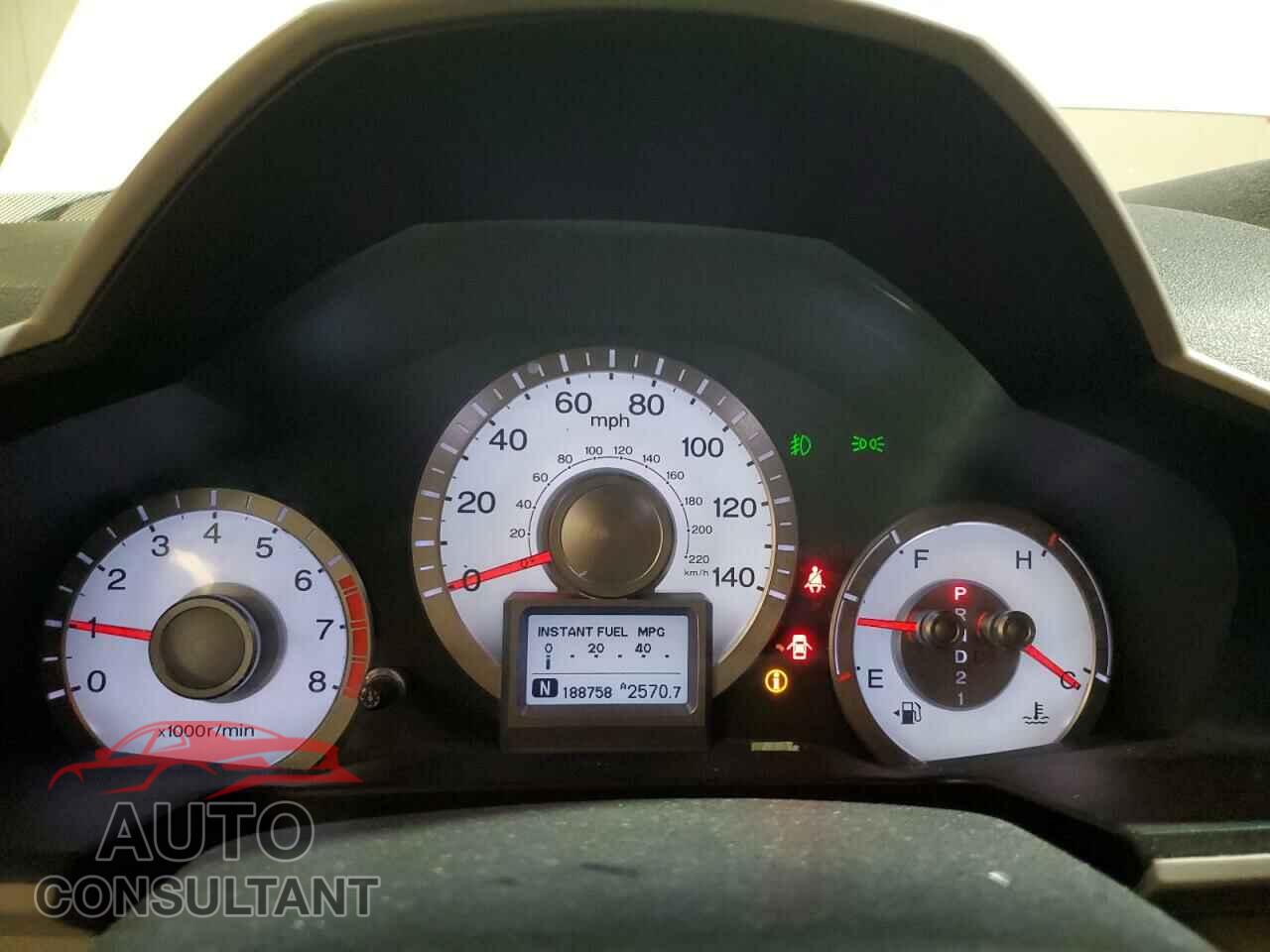 HONDA PILOT 2011 - 5FNYF4H71BB104544
