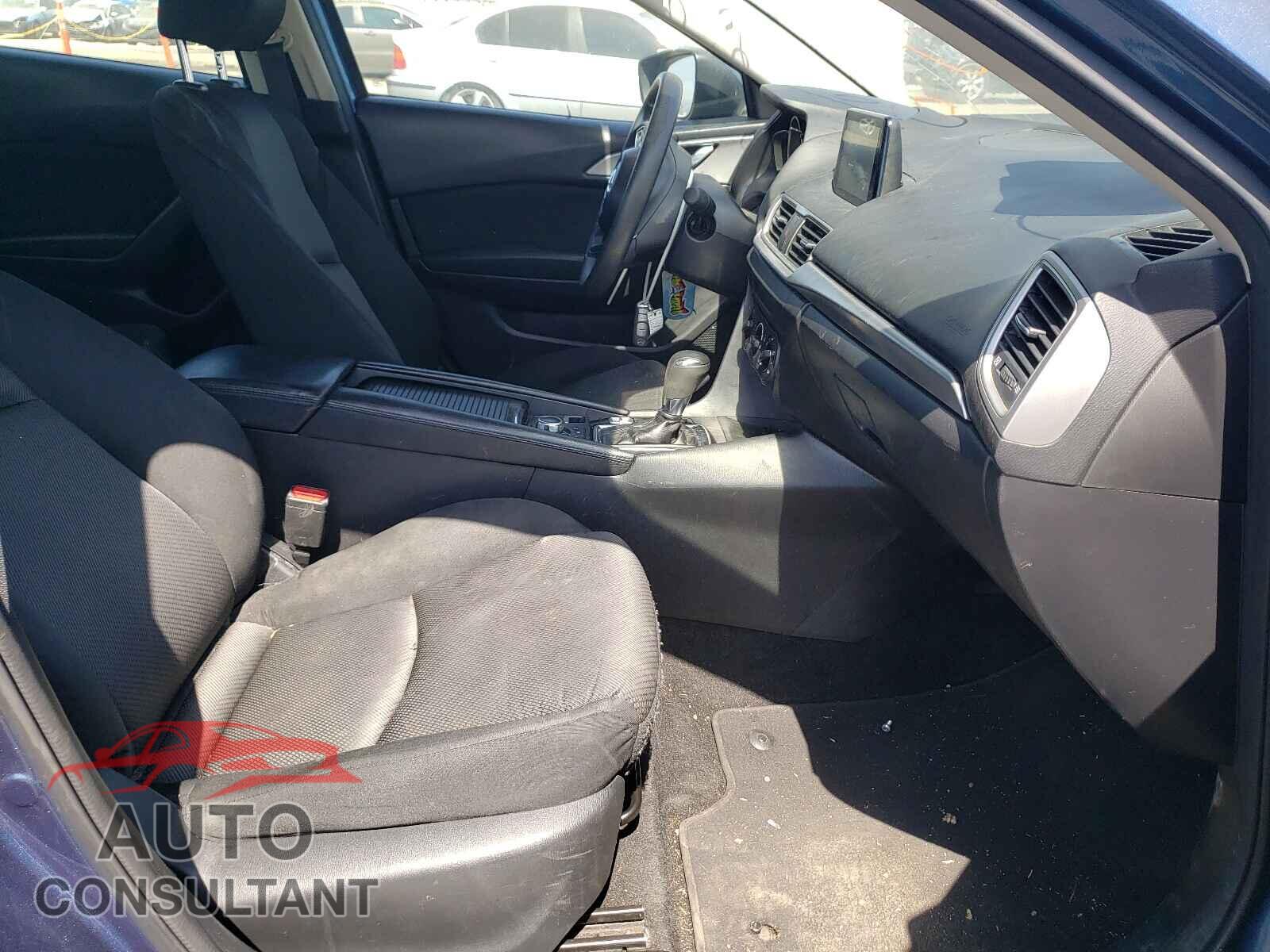 MAZDA 3 2018 - 3MZBN1U75JM190817