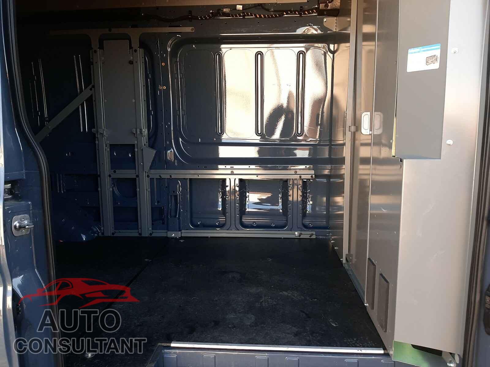 FORD TRANSIT CO 2020 - 1FTBR3X84LKA55698