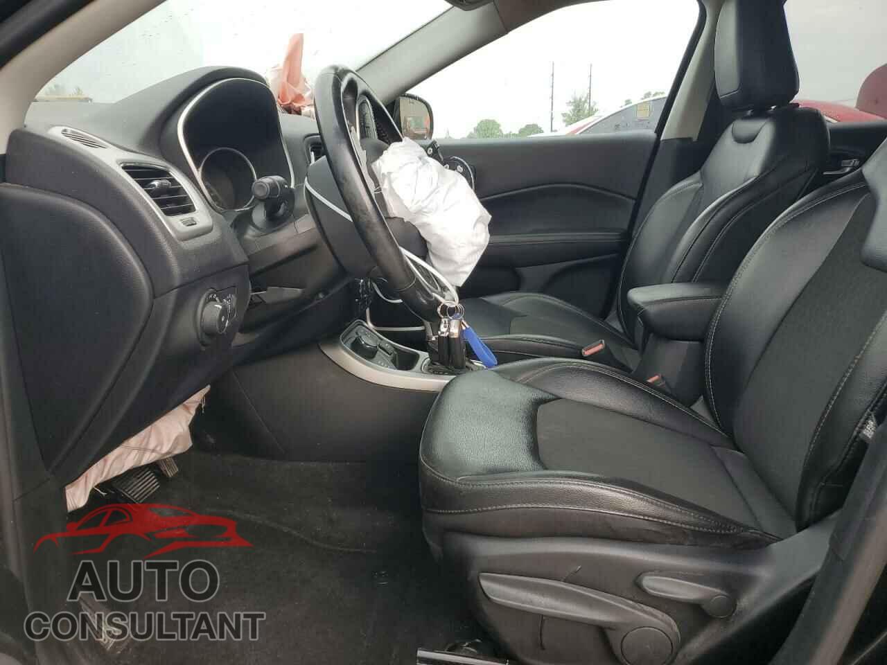 JEEP COMPASS 2018 - 3C4NJDBB4JT457553