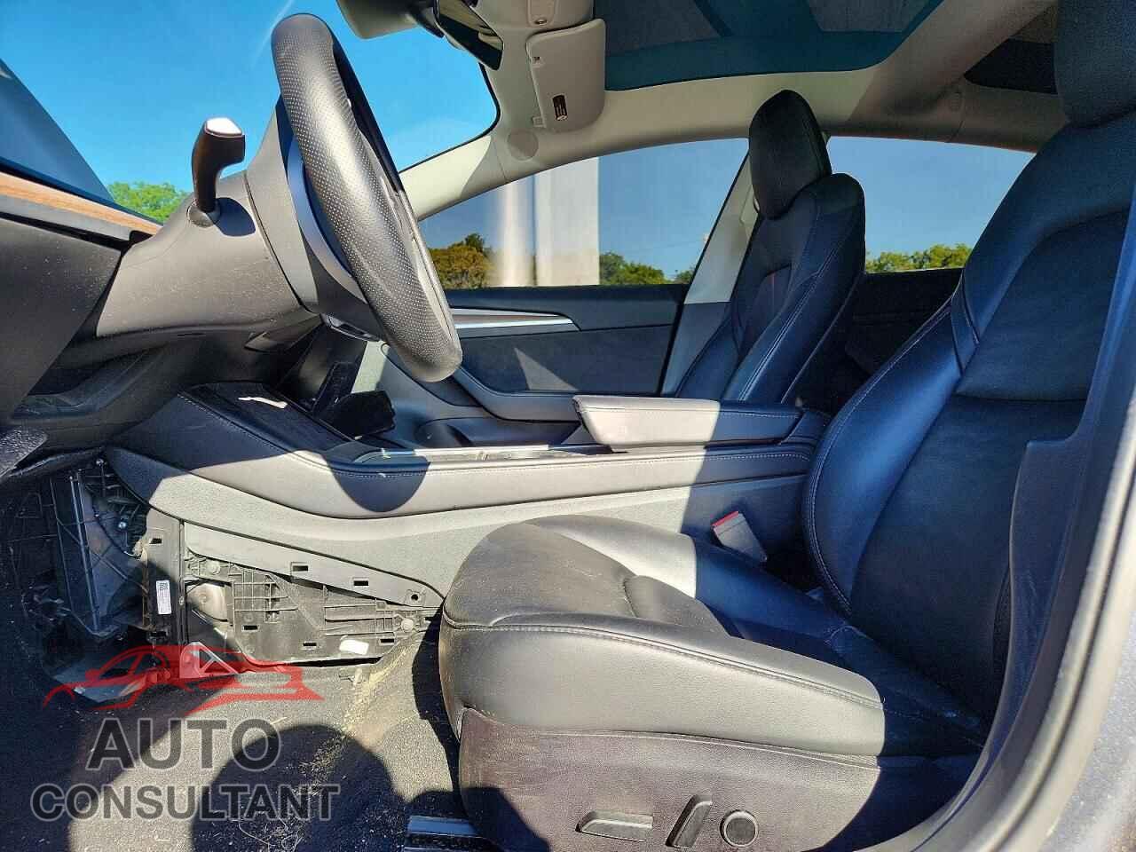 TESLA MODEL 3 2022 - 5YJ3E1EB1NF250905