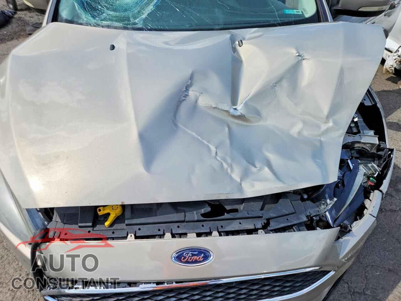 FORD FOCUS 2015 - 1FADP3K24FL336129
