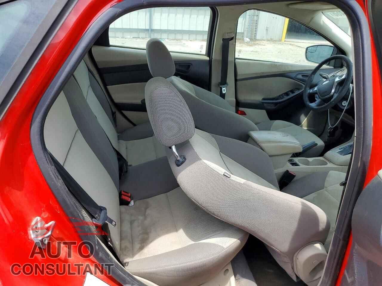 FORD FOCUS 2012 - 1FAHP3F2XCL178466