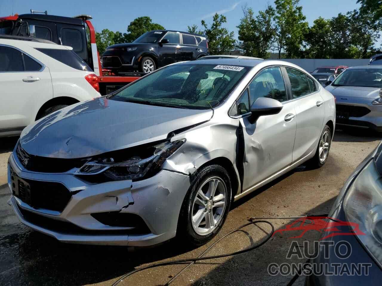 CHEVROLET CRUZE 2018 - 1G1BE5SM9J7229172