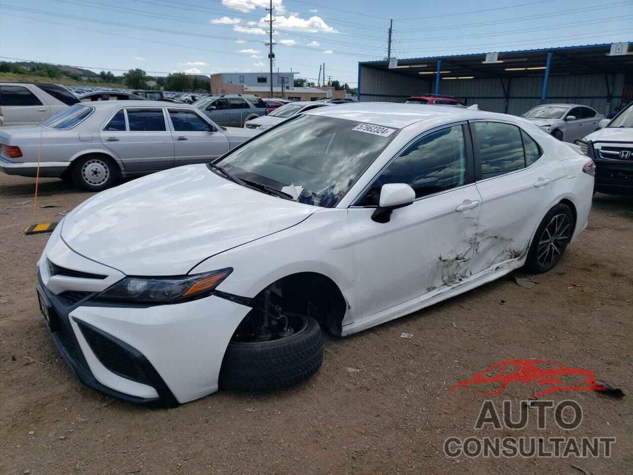 TOYOTA CAMRY 2021 - 4T1G11AK0MU490919