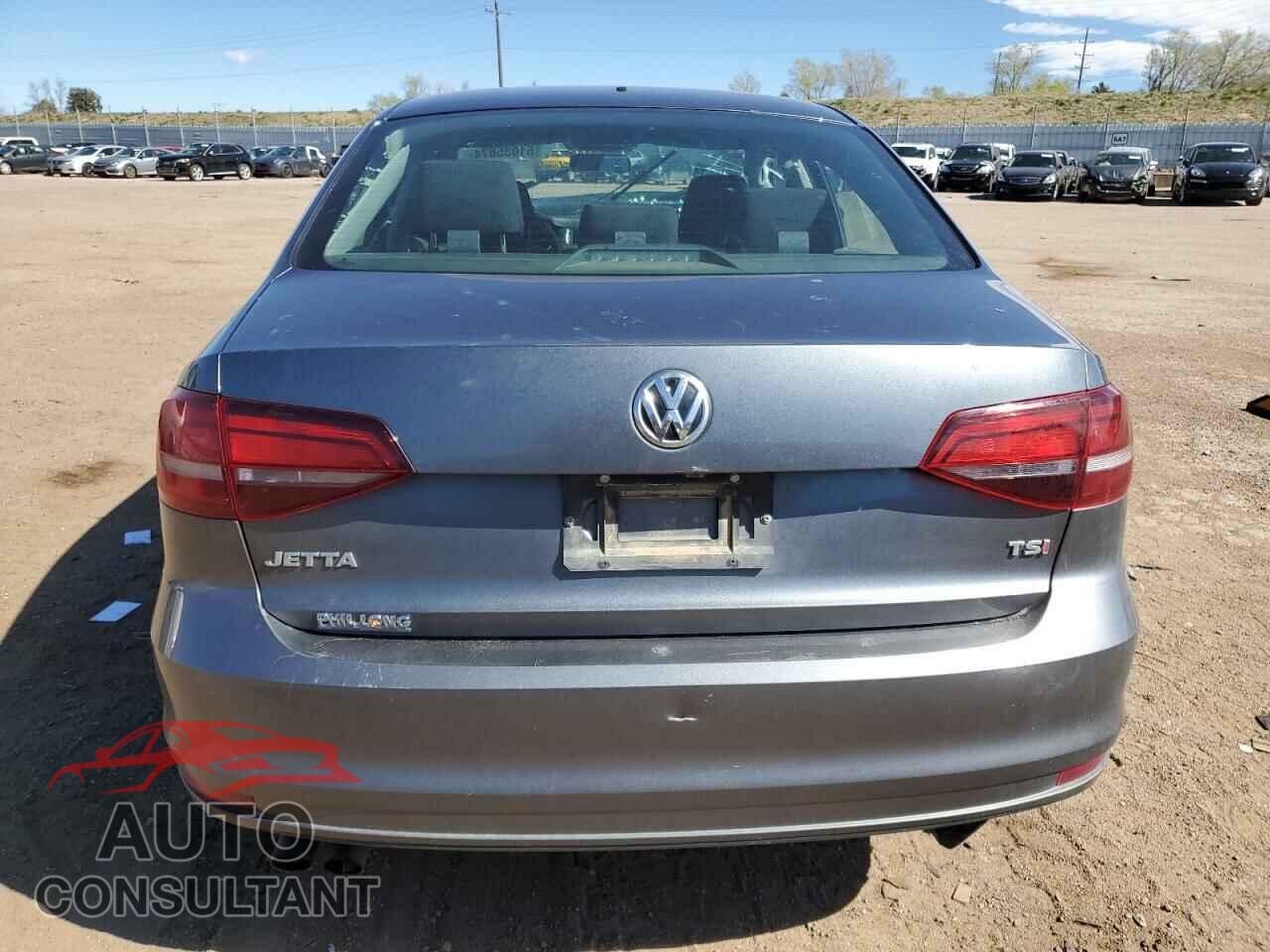 VOLKSWAGEN JETTA 2017 - 3VW2B7AJXHM392431