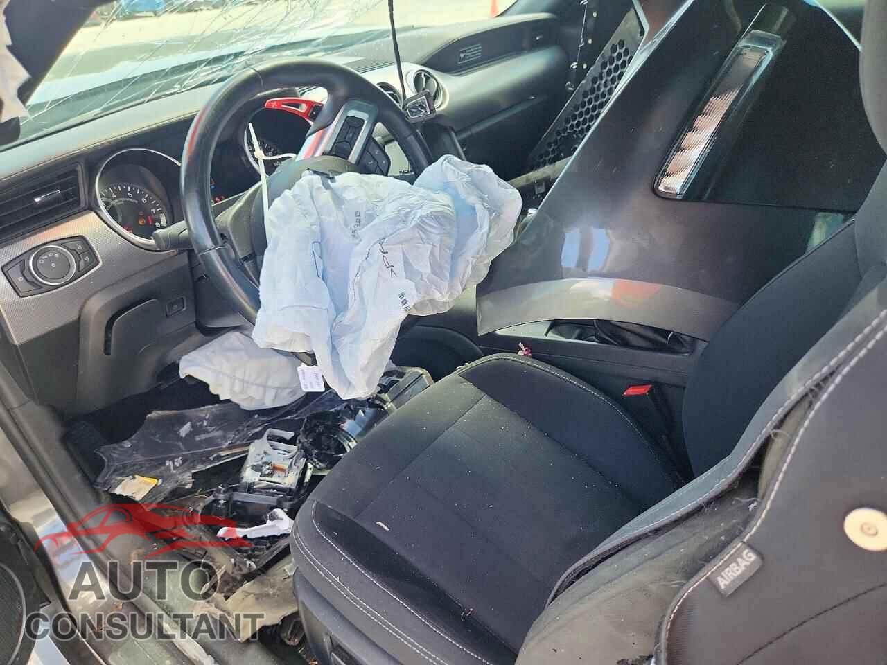 FORD MUSTANG 2020 - 1FA6P8CF0L5149610