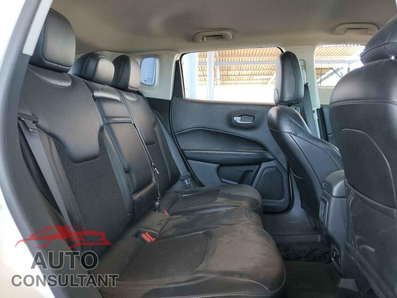 JEEP COMPASS 2018 - 3C4NJDBB9JT433152