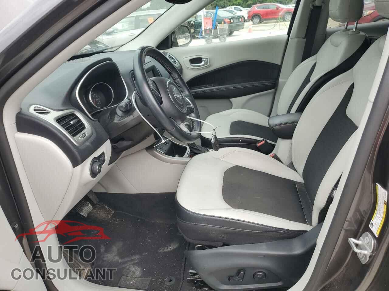 JEEP COMPASS 2018 - 3C4NJCBB2JT105629