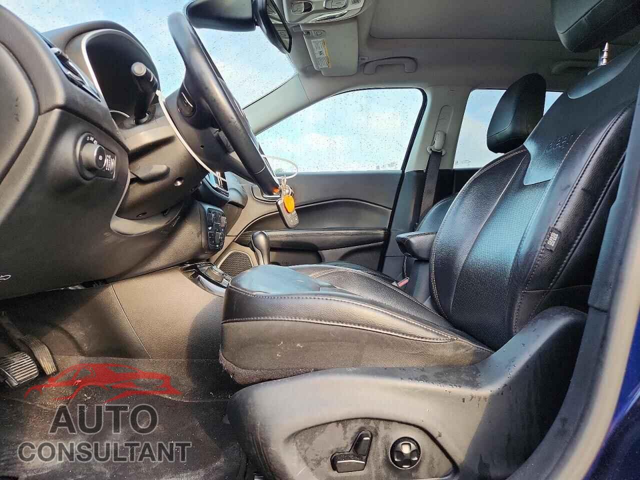 JEEP COMPASS 2018 - 3C4NJDCB4JT246108