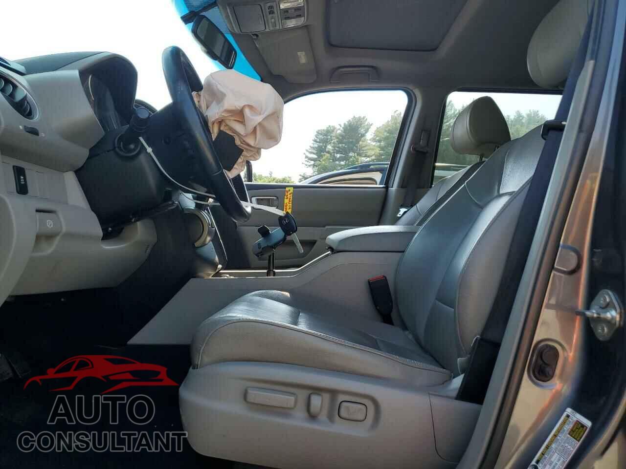 HONDA PILOT 2012 - 5FNYF4H55CB033123