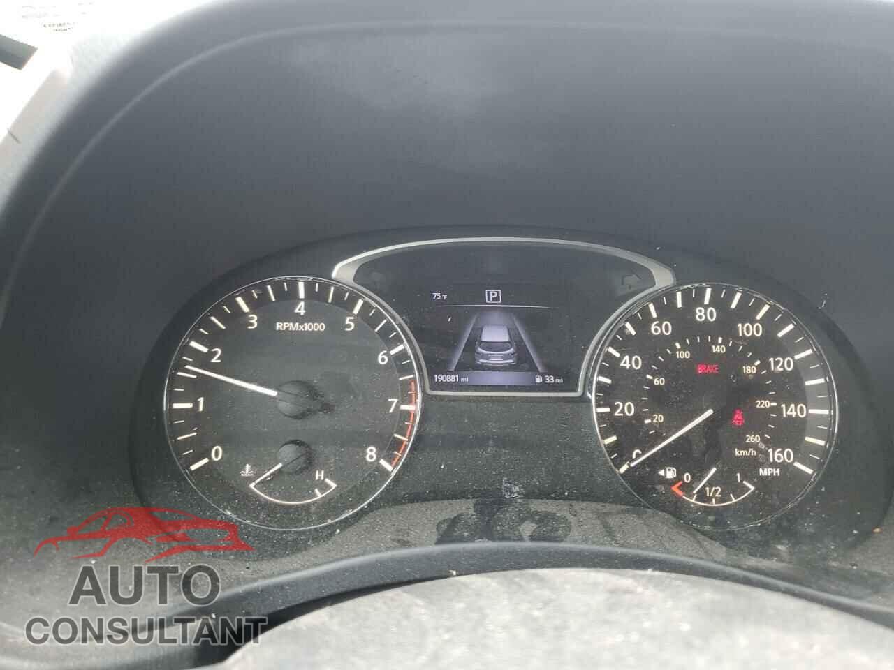 NISSAN PATHFINDER 2017 - 5N1DR2MN5HC646830
