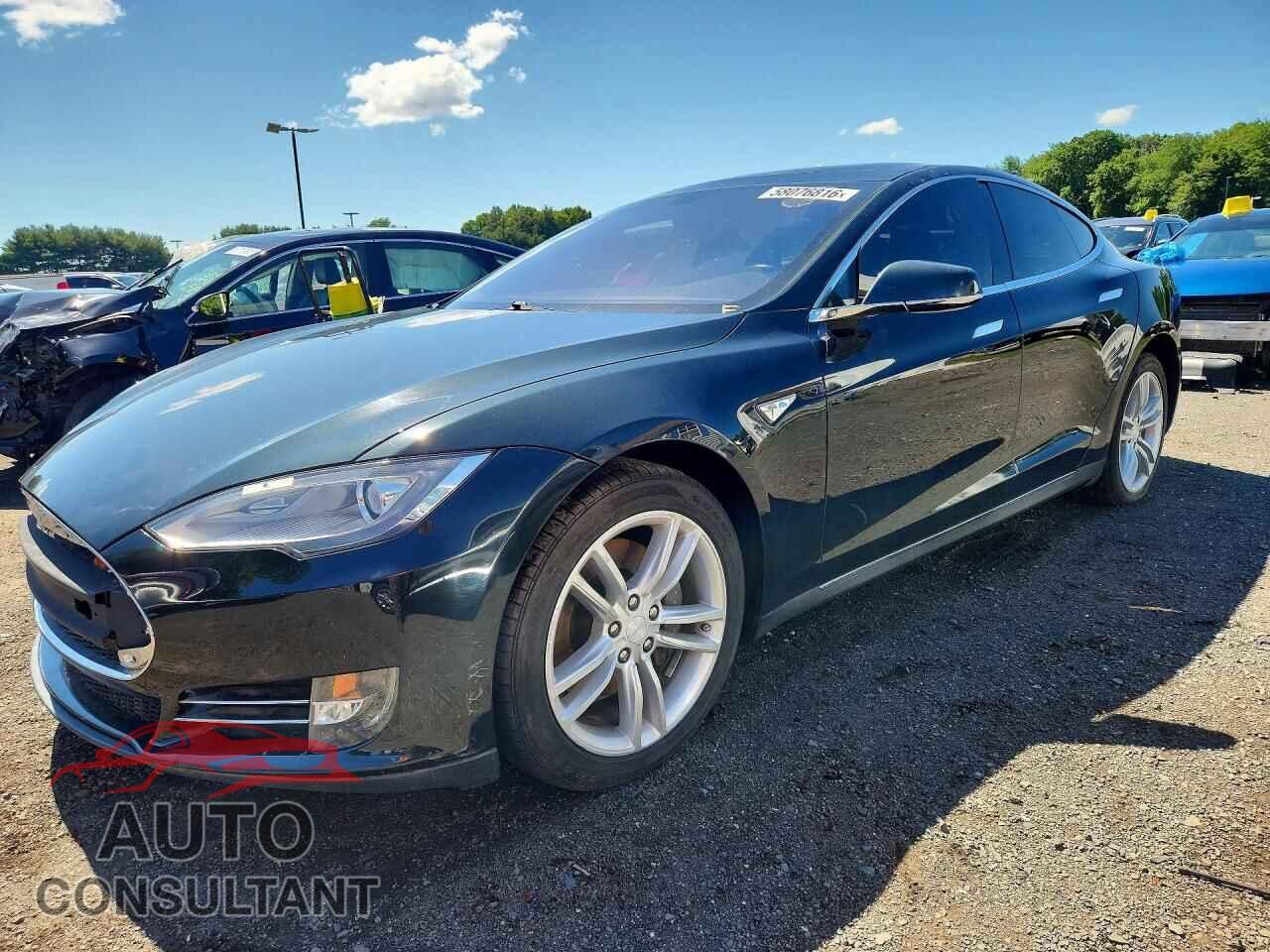 TESLA MODEL S 2013 - 5YJSA1DN5DFP09094