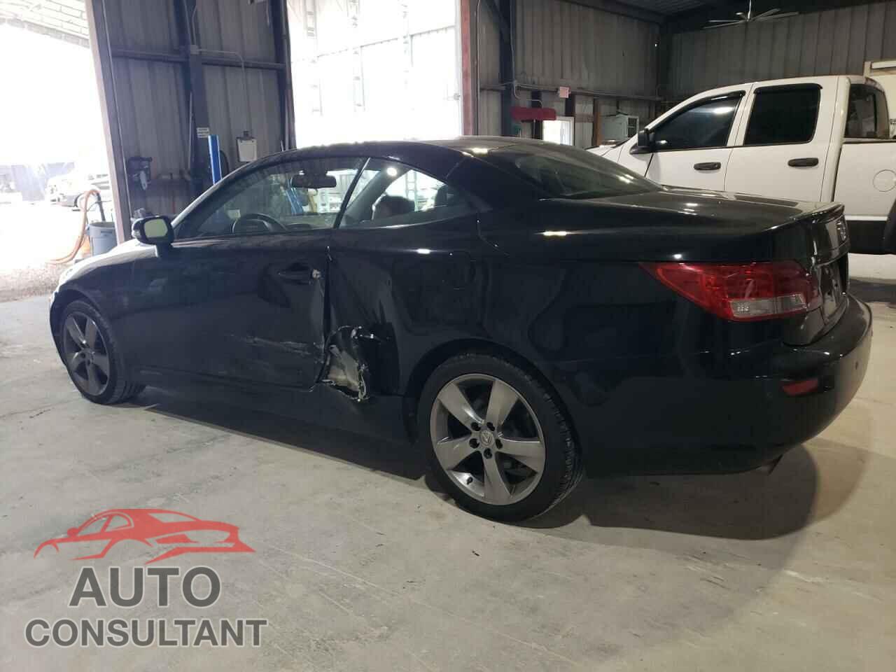 LEXUS IS 2011 - JTHFF2C27B2516993