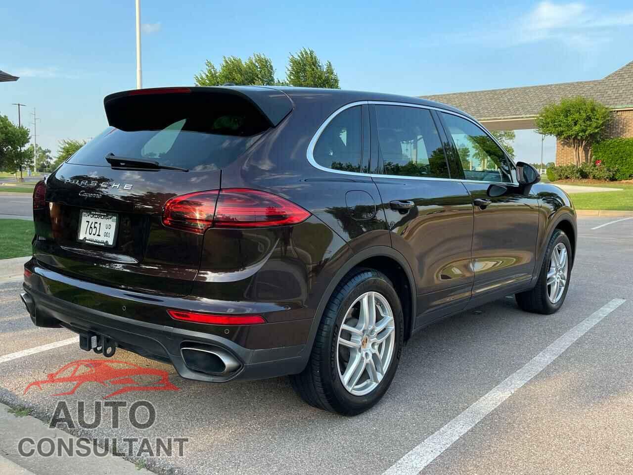 PORSCHE CAYENNE 2016 - WP1AA2A28GKA36464