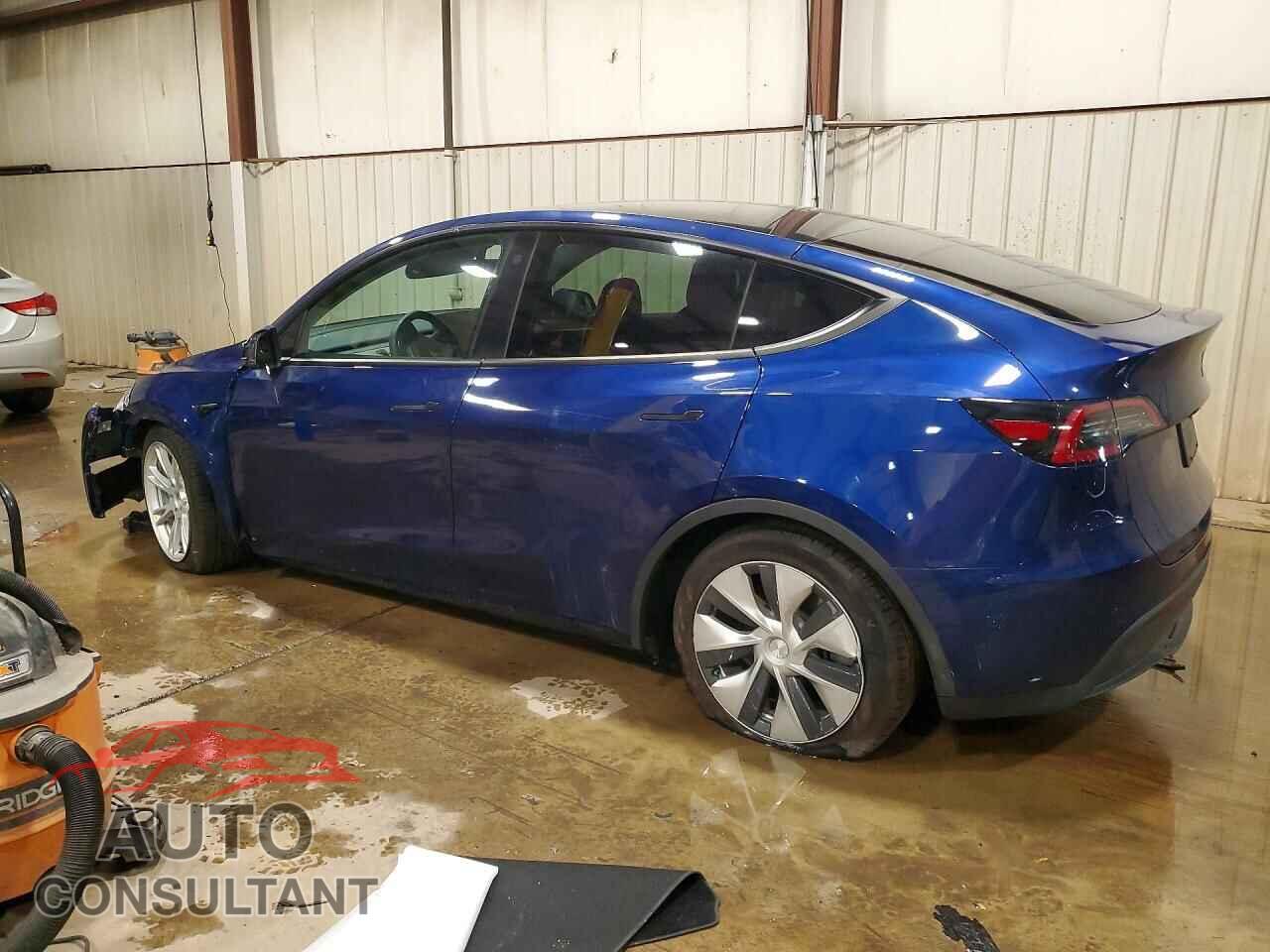 TESLA MODEL Y 2023 - 7SAYGDEE5PF662083