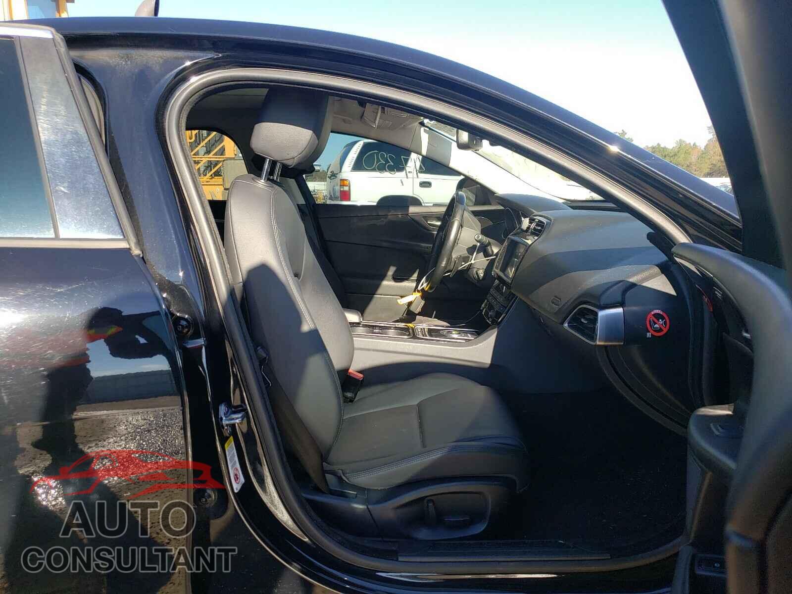 JAGUAR XE 2017 - SAJAD4BG4HA971729