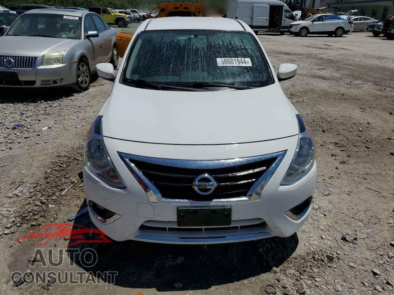 NISSAN VERSA 2017 - 3N1CN7AP3HL905689