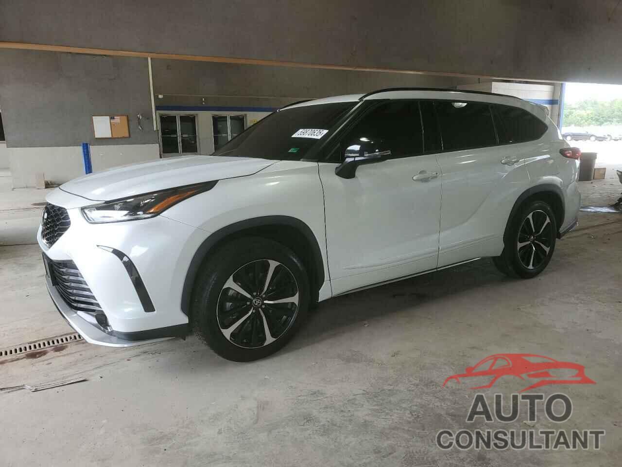 TOYOTA HIGHLANDER 2022 - 5TDLZRBH2NS206872