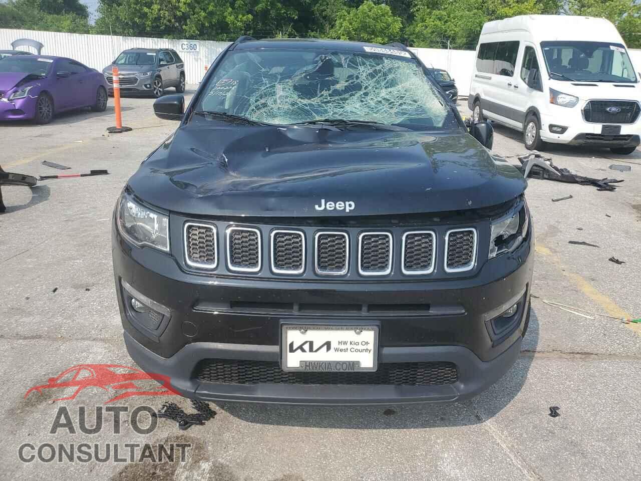 JEEP COMPASS 2018 - 3C4NJDBB6JT100228