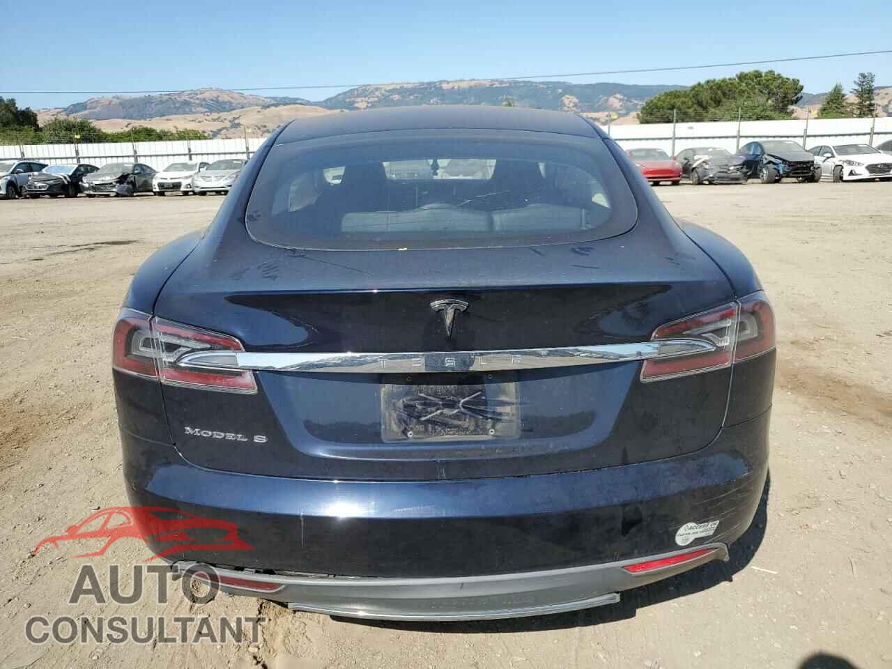 TESLA MODEL S 2013 - 5YJSA1AC9DFP10400