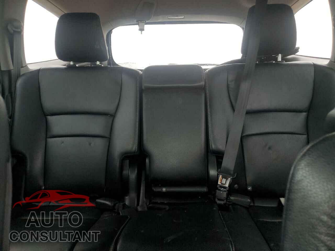HONDA PILOT 2017 - 5FNYF6H92HB007360
