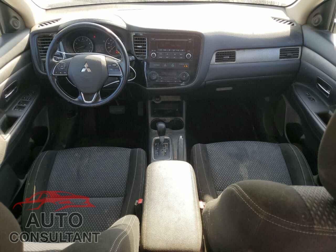 MITSUBISHI OUTLANDER 2016 - JA4AD2A32GZ008100