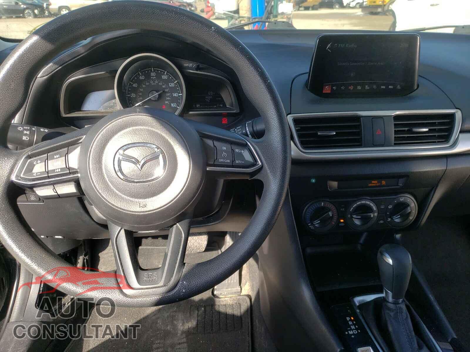 MAZDA 3 2017 - 3MZBN1U75HM106067
